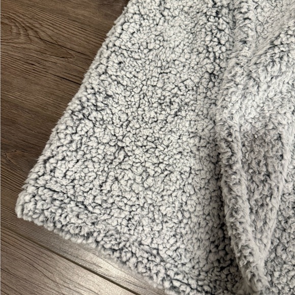 NWT Fireside Plush Vest - Eddie Bauer - Picture 4 of 9